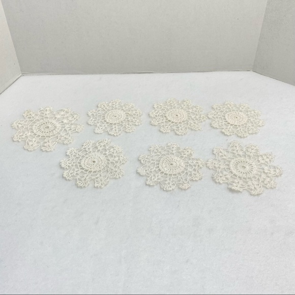 Vintage set of 7 handmade doilies off white lamp coasters table decor Boho Style - Picture 1 of 6